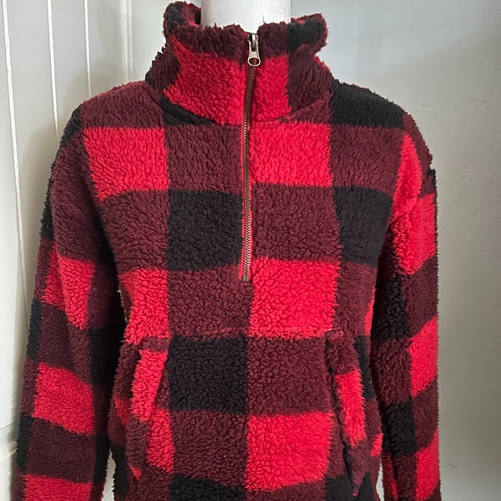 Old Navy Women's Plush Long Sleeve Half-Zip Pullover Red/Burgundy/Black Check XS